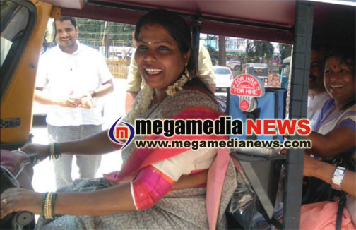 Kavitha Sanil Auto driver