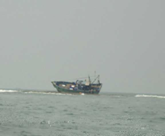 capsized-boat