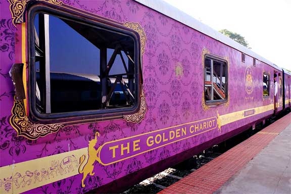 Golden-Chariot-Train
