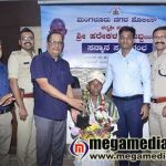 Mangaluru City Police Honored Padma Shri awardee Harekala Hajabba