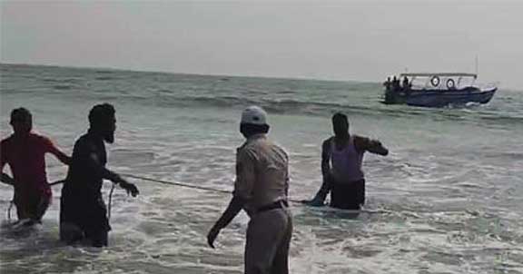 Two tourists rescued, 1 dies in Malpe Beach