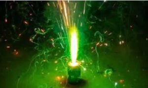 Green-Cracker