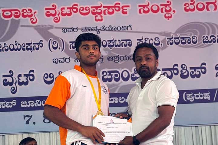 VPU-college-power-lifting