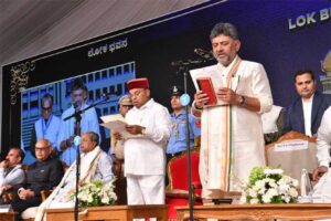 Chief-Minister-Oath