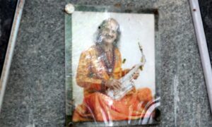 Kadri-Gopalnath-statue