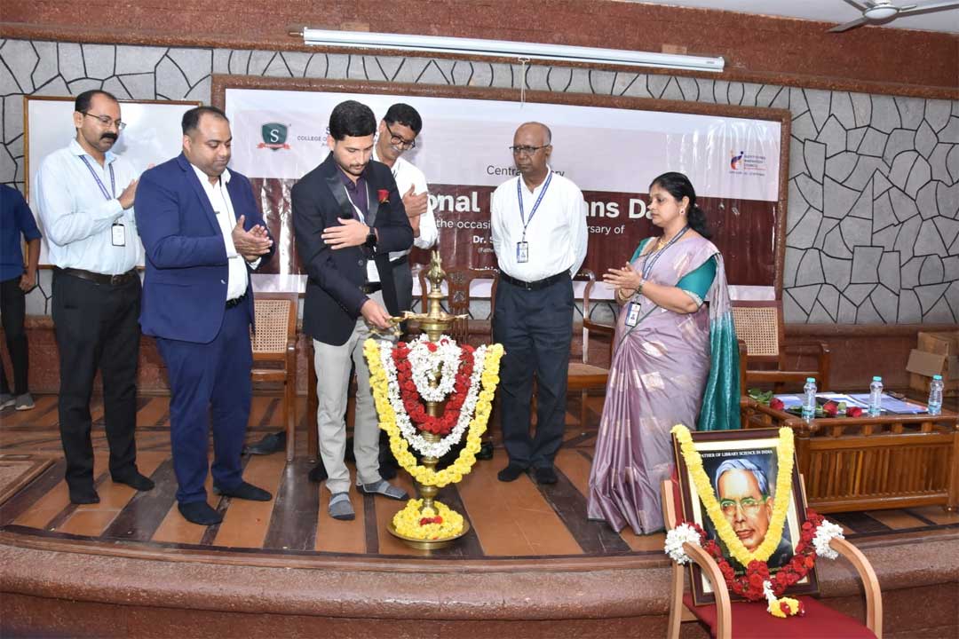 Sahyadri-College